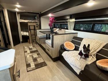 2026 FOREST RIVER GREY WOLF BLACK LABEL Cherokee