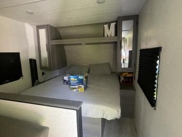 2025 KEYSTONE HIDEOUT SPORT 240BH