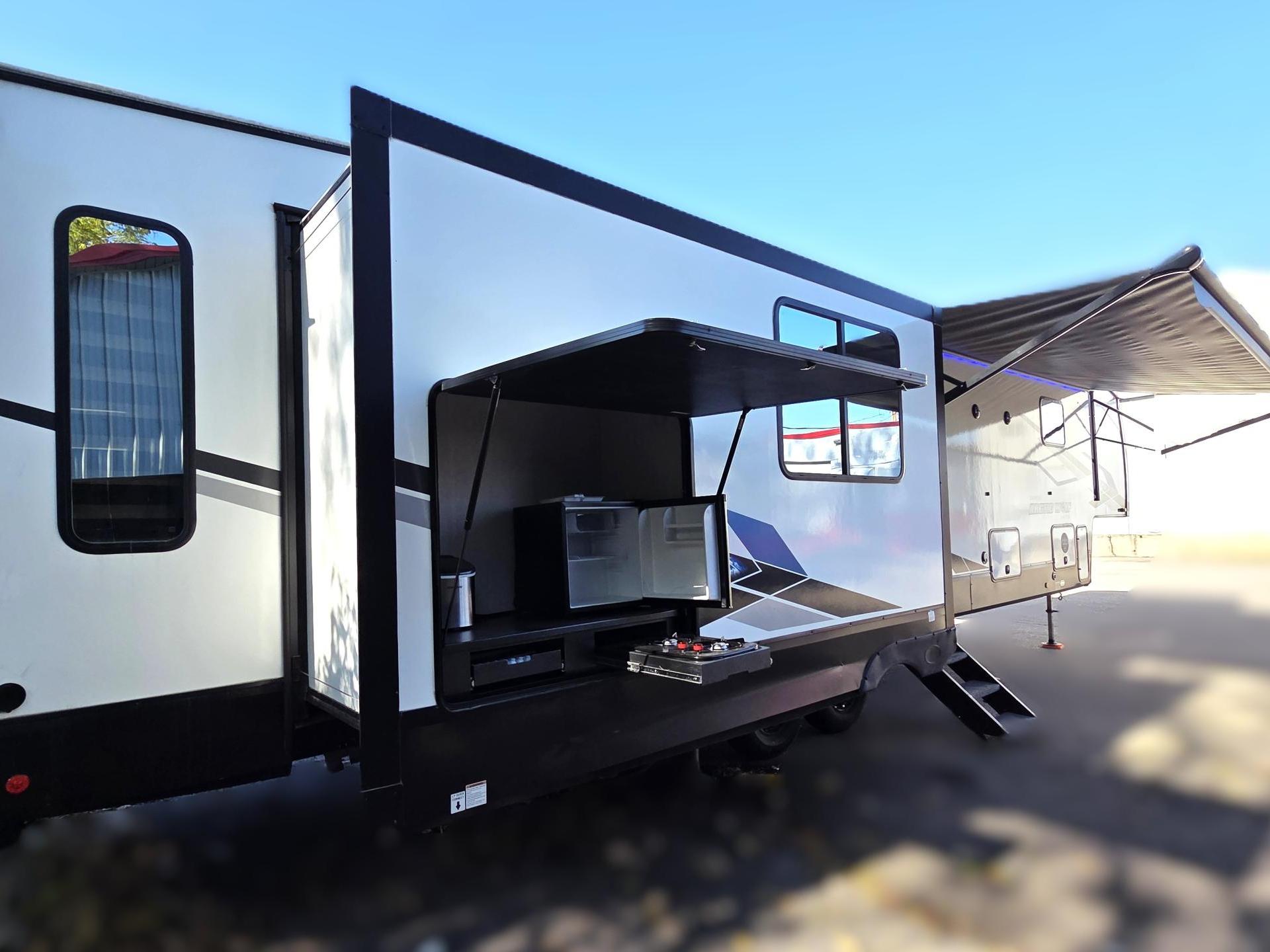 2024 FOREST RIVER ARCTIC WOLF 3660