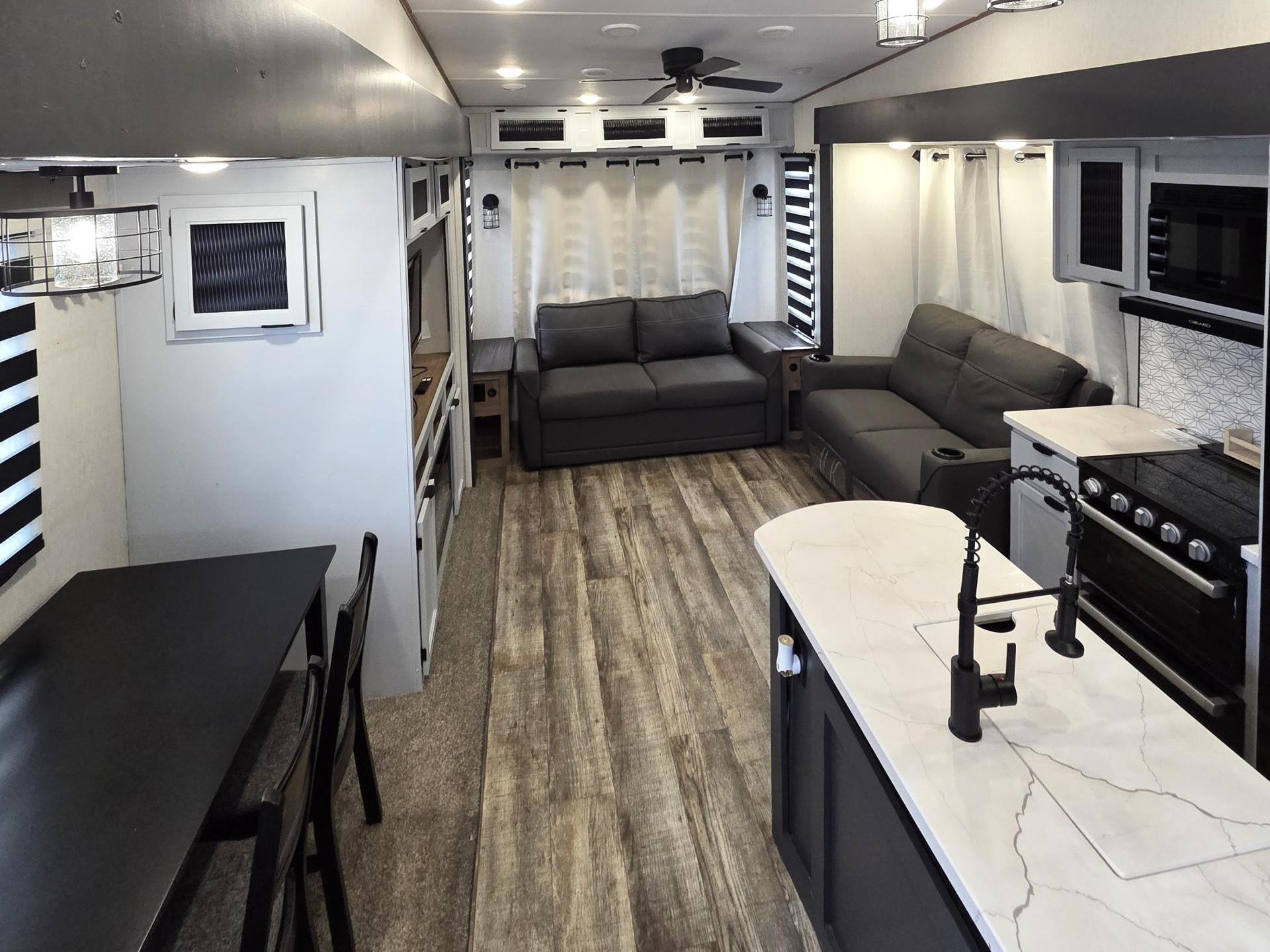 2024 FOREST RIVER ARCTIC WOLF 3660