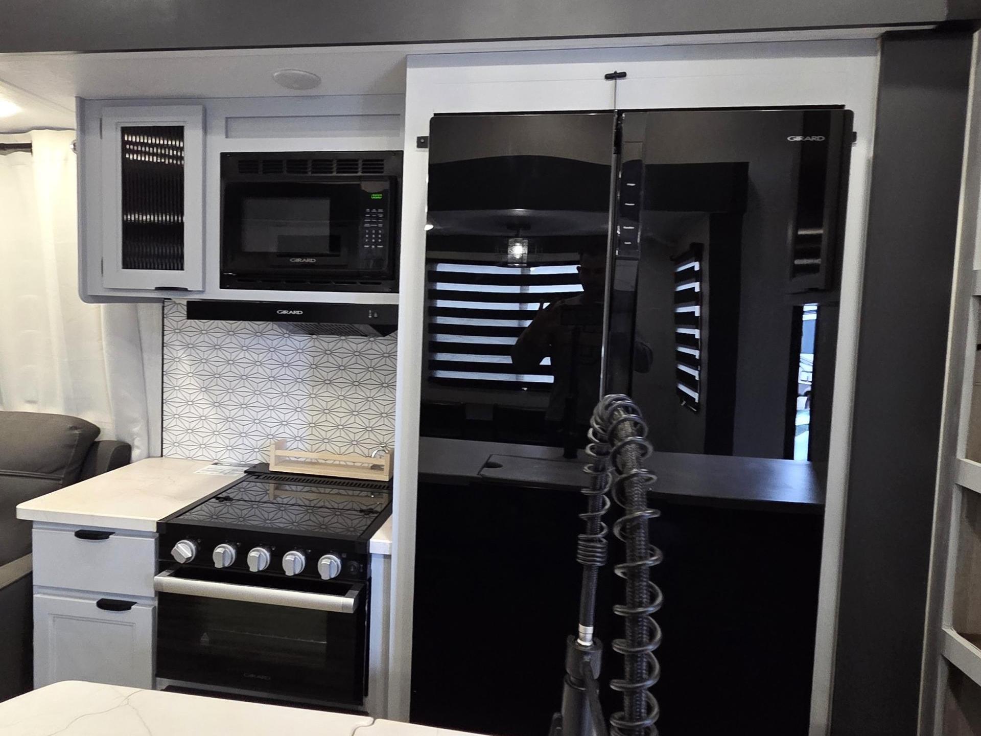 2024 FOREST RIVER ARCTIC WOLF 3660