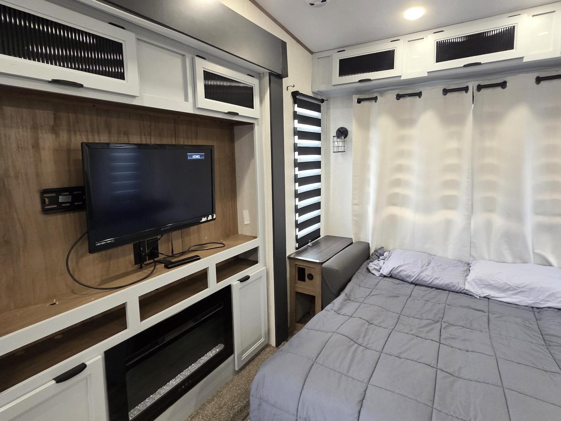 2024 FOREST RIVER ARCTIC WOLF 3660