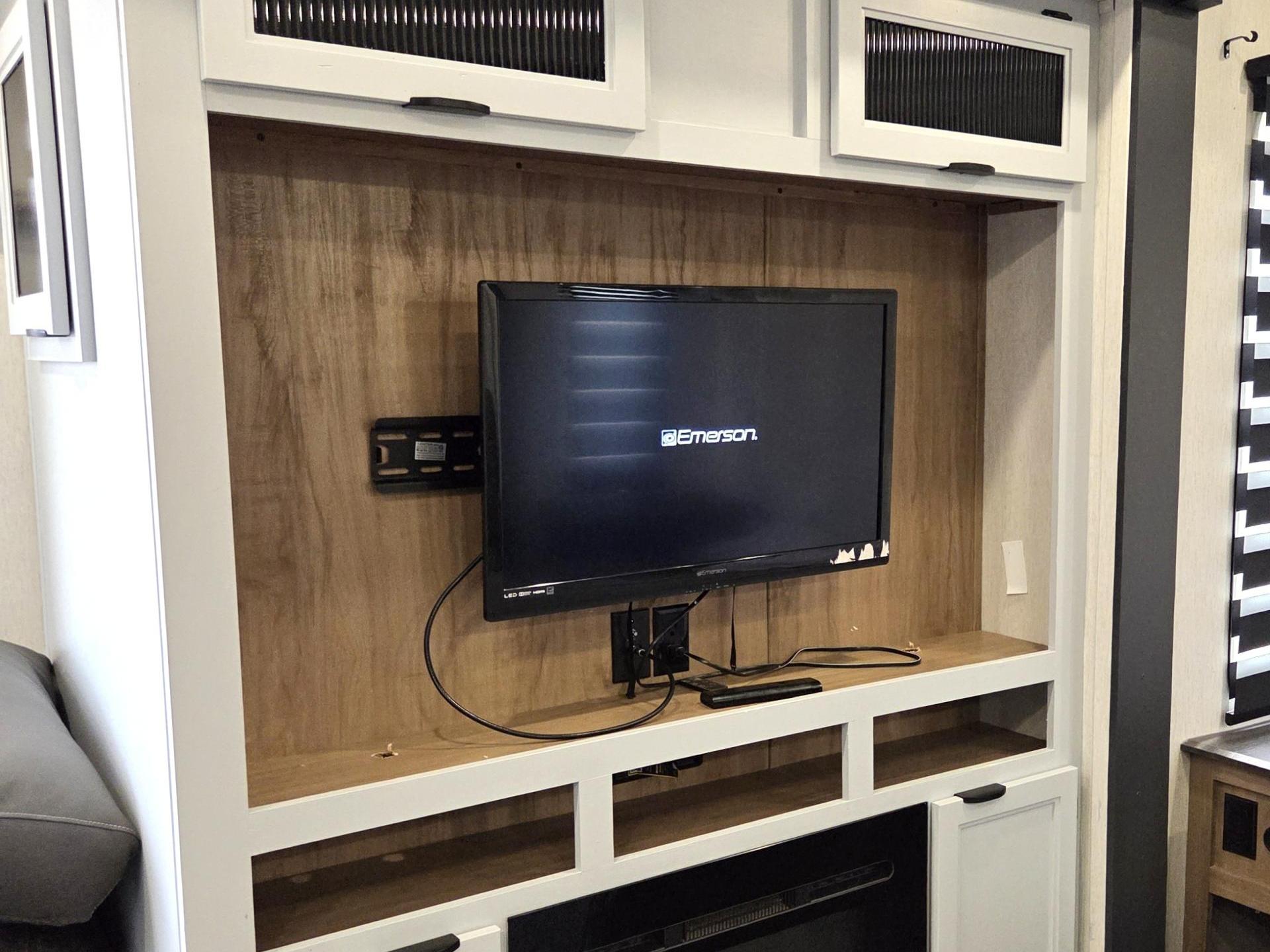 2024 FOREST RIVER ARCTIC WOLF 3660