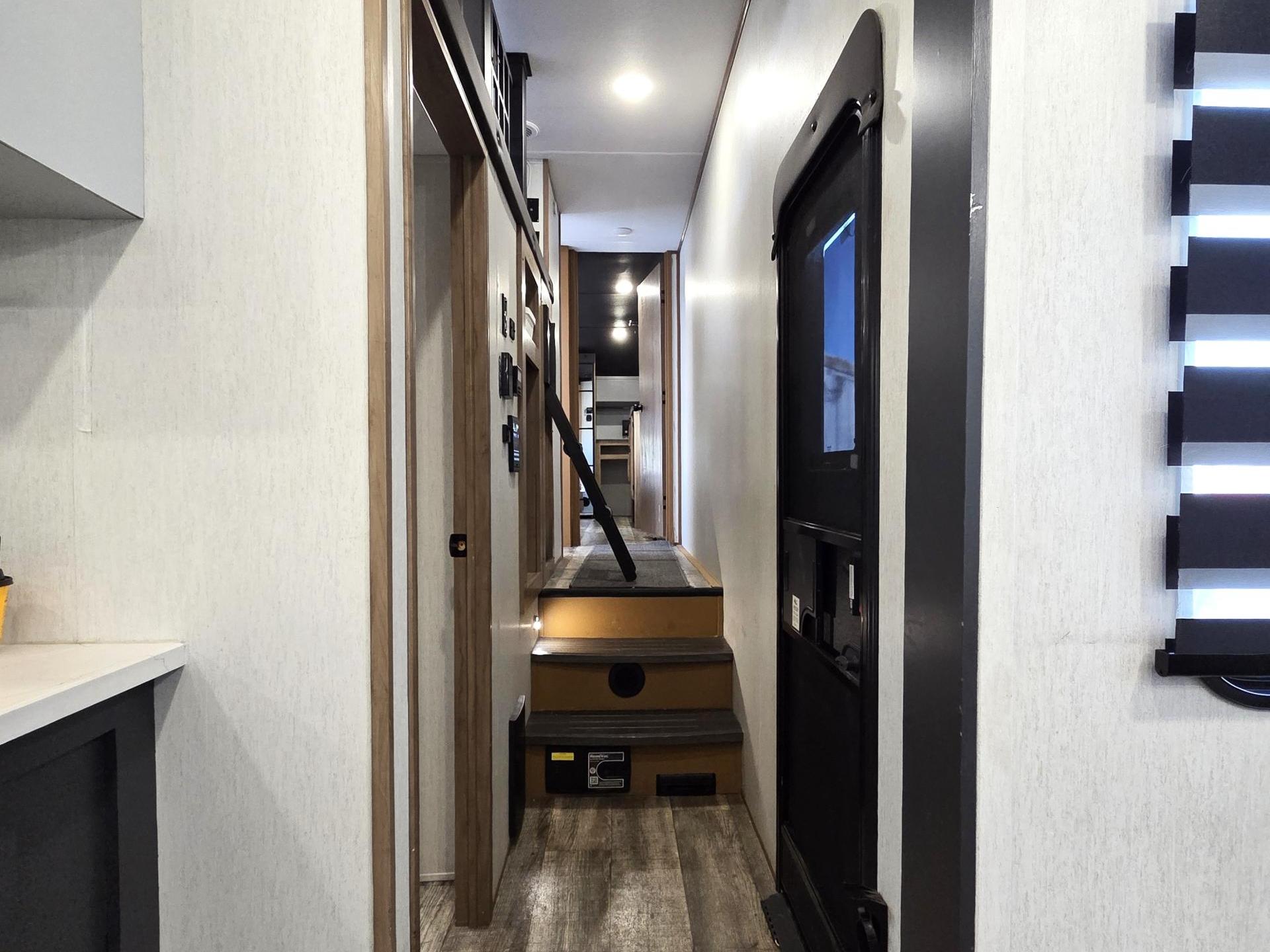 2024 FOREST RIVER ARCTIC WOLF 3660