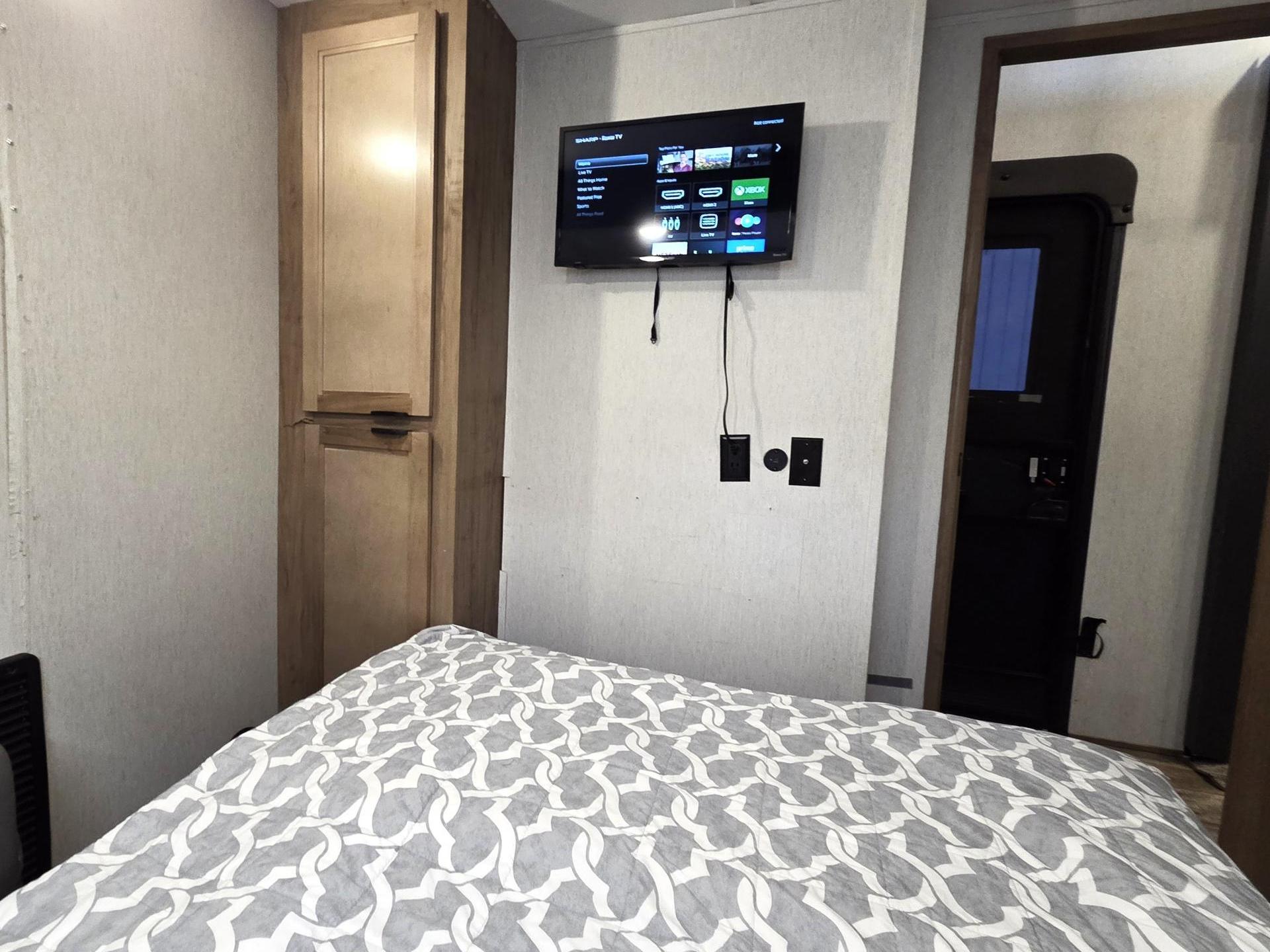 2024 FOREST RIVER ARCTIC WOLF 3660