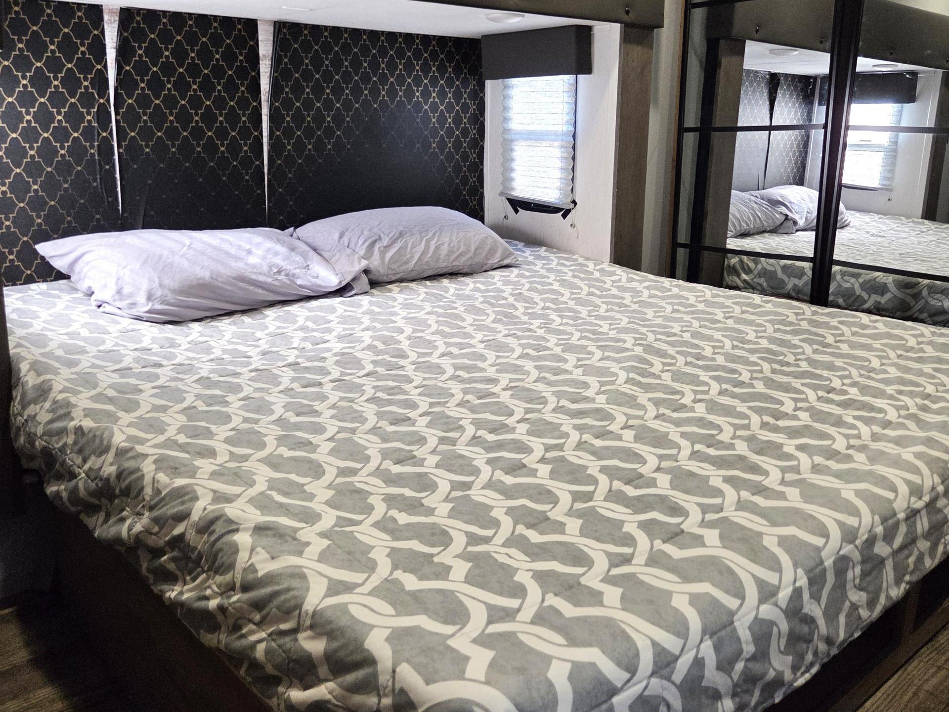 2024 FOREST RIVER ARCTIC WOLF 3660