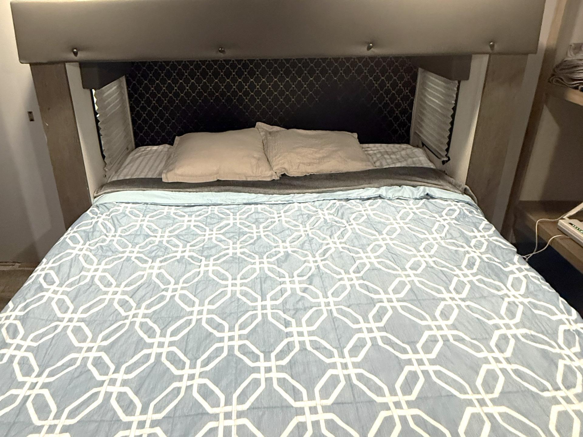 2024 FOREST RIVER ARCTIC WOLF 3660