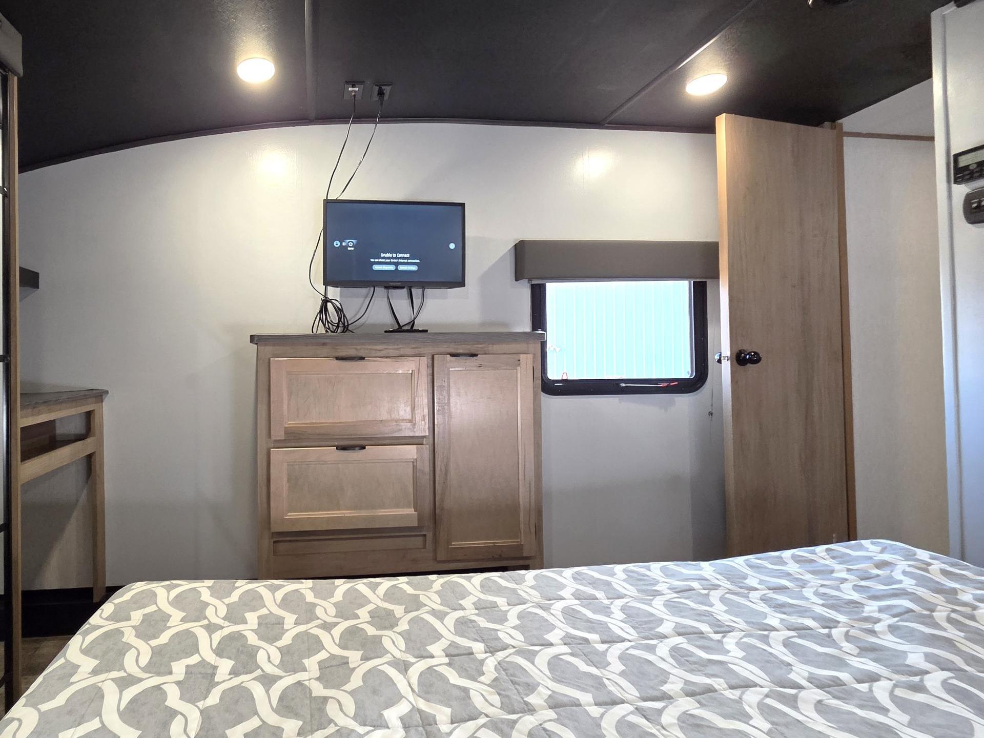 2024 FOREST RIVER ARCTIC WOLF 3660