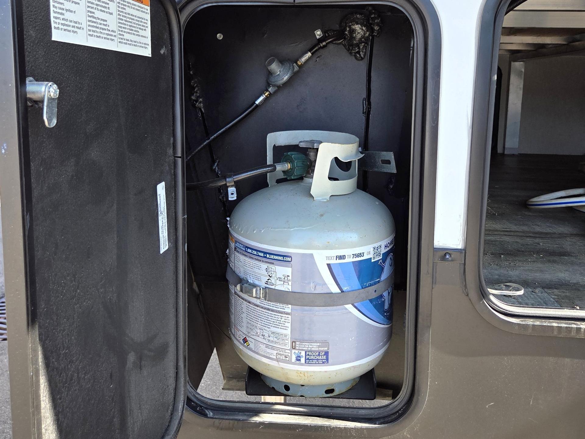 2024 FOREST RIVER ARCTIC WOLF 3660