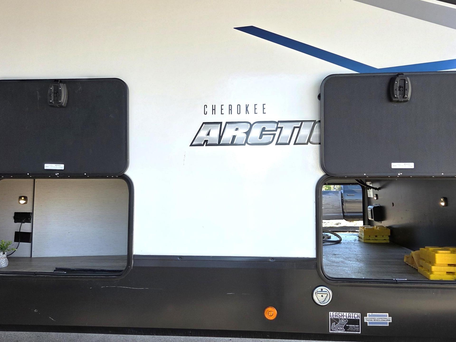 2024 FOREST RIVER ARCTIC WOLF 3660