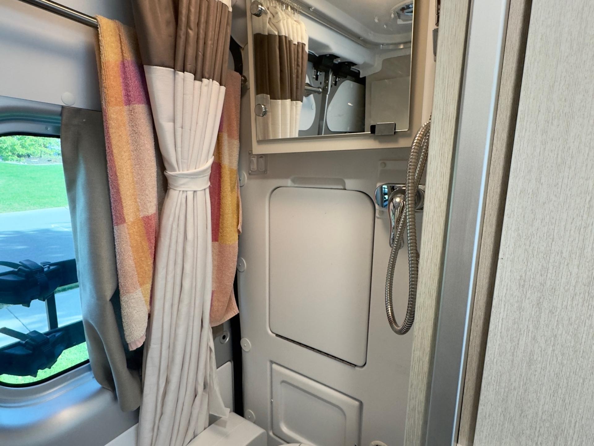 2022 THOR MOTOR COACH RIZE 18M