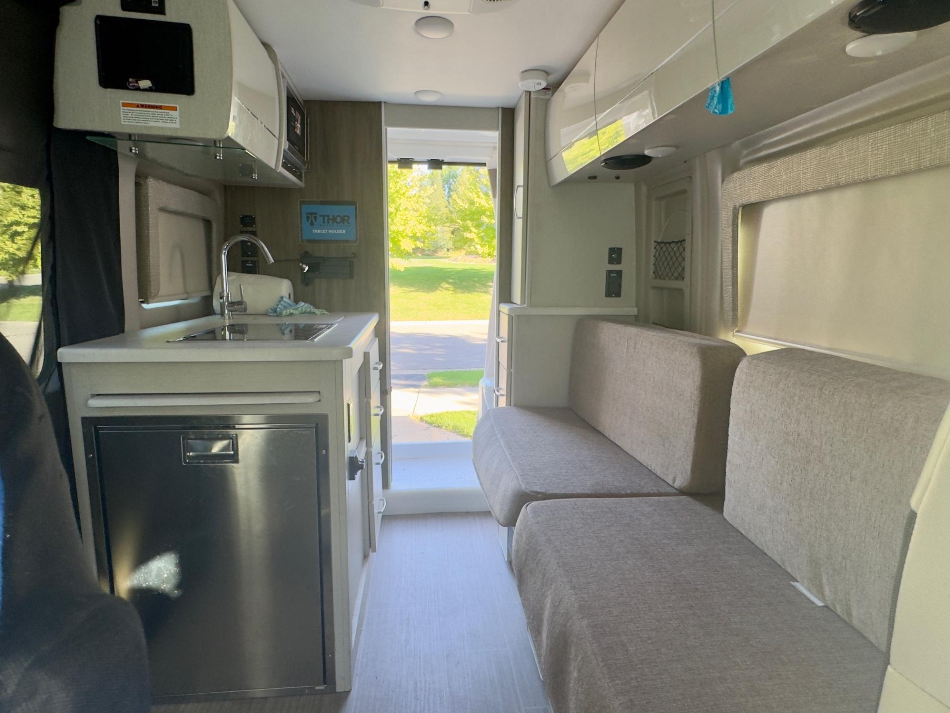 2022 THOR MOTOR COACH RIZE 18M