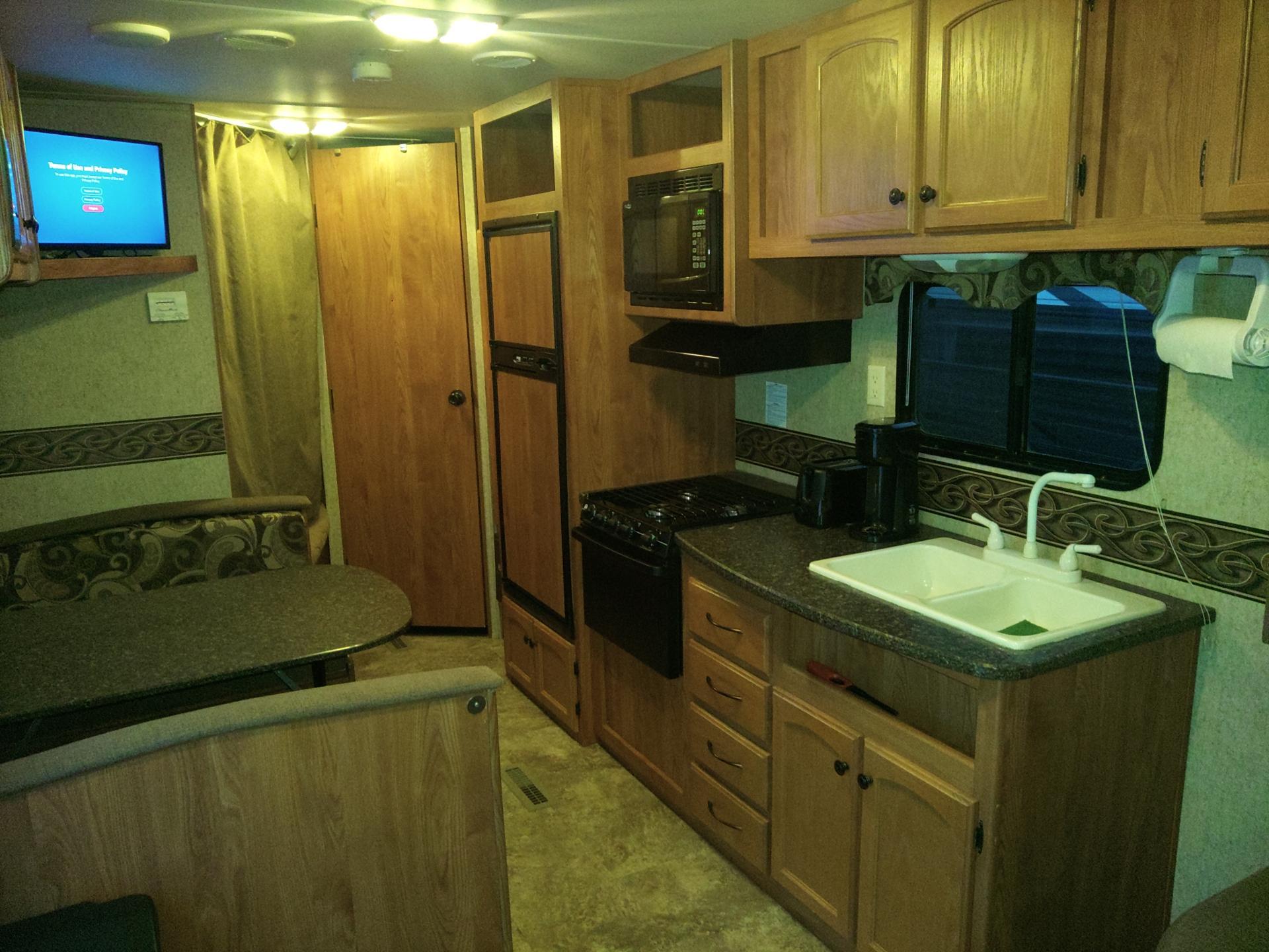 2012 HEARTLAND TRAIL RUNNER 26FQB