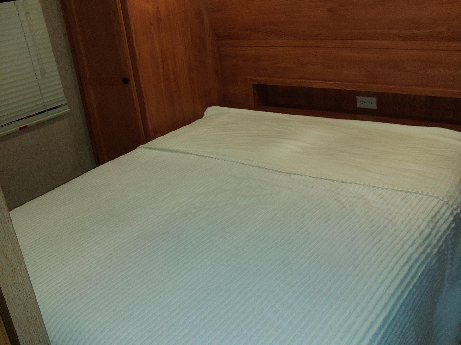 2012 HEARTLAND TRAIL RUNNER 26FQB