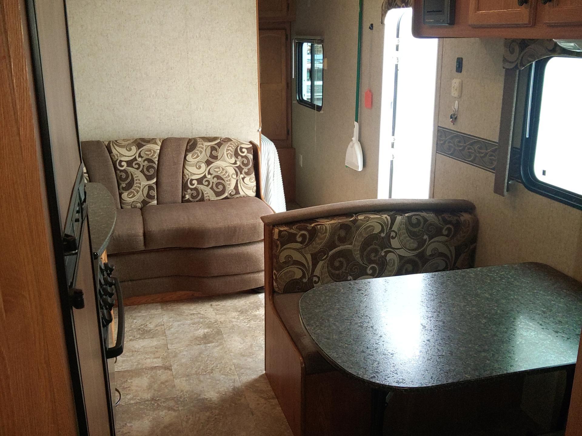 2012 HEARTLAND TRAIL RUNNER 26FQB