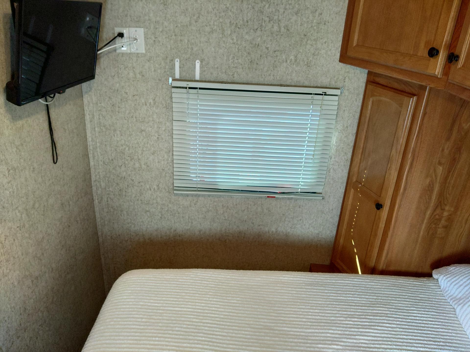 2012 HEARTLAND TRAIL RUNNER 26FQB