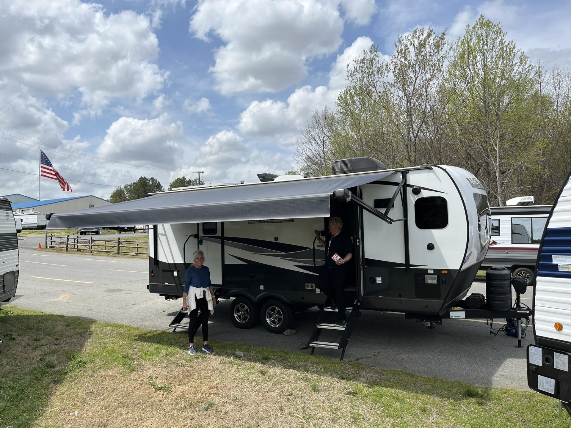 2024 FOREST RIVER FLAGSTAFF MICRO LITE 25FKBS