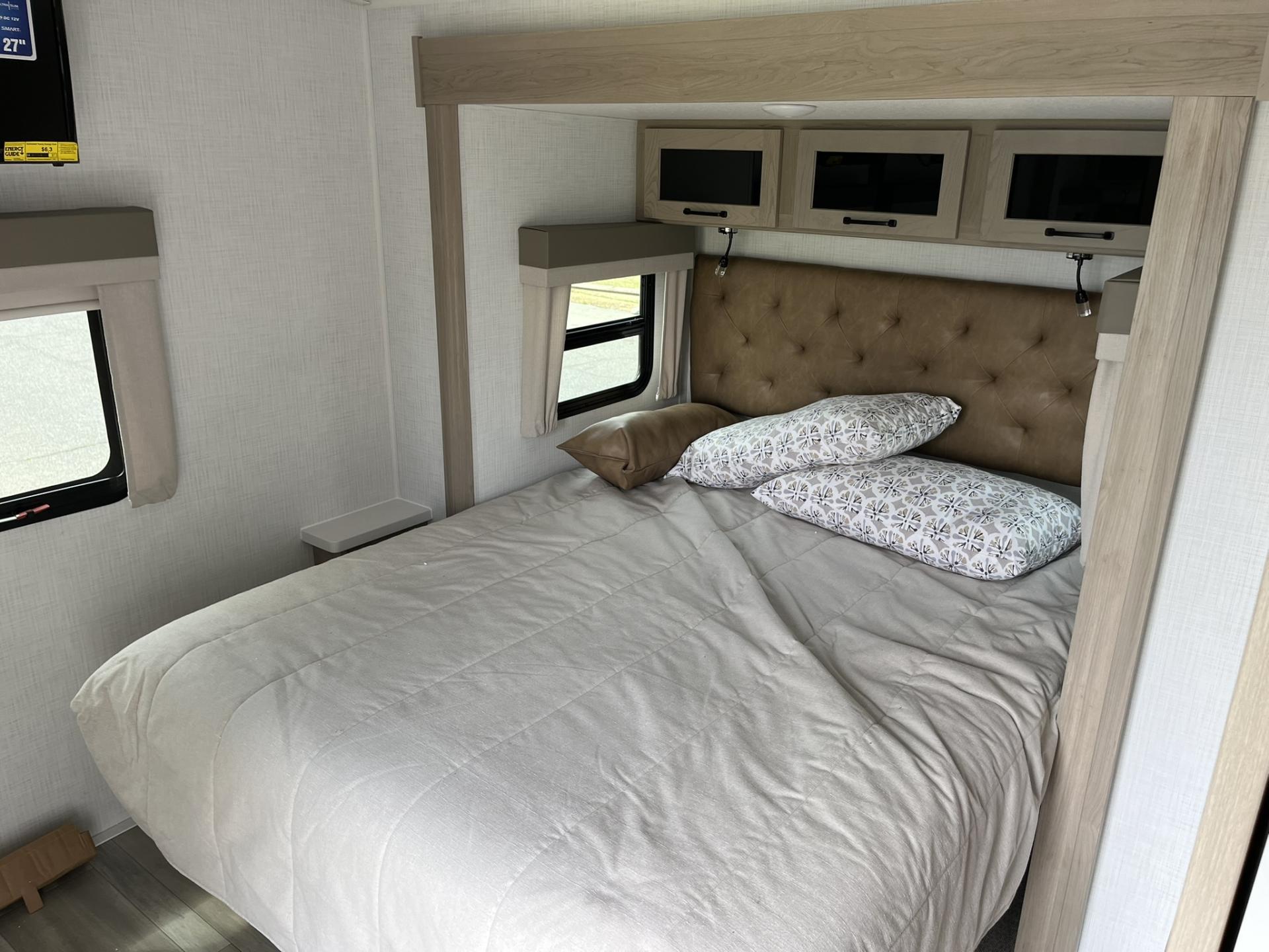 2024 FOREST RIVER FLAGSTAFF MICRO LITE 25FKBS