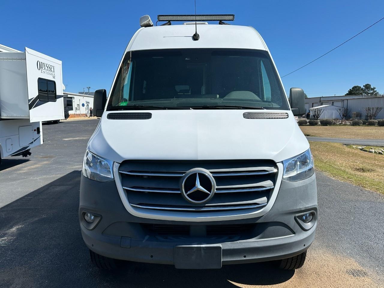 2022 THOR MOTOR COACH SANCTUARY 19P