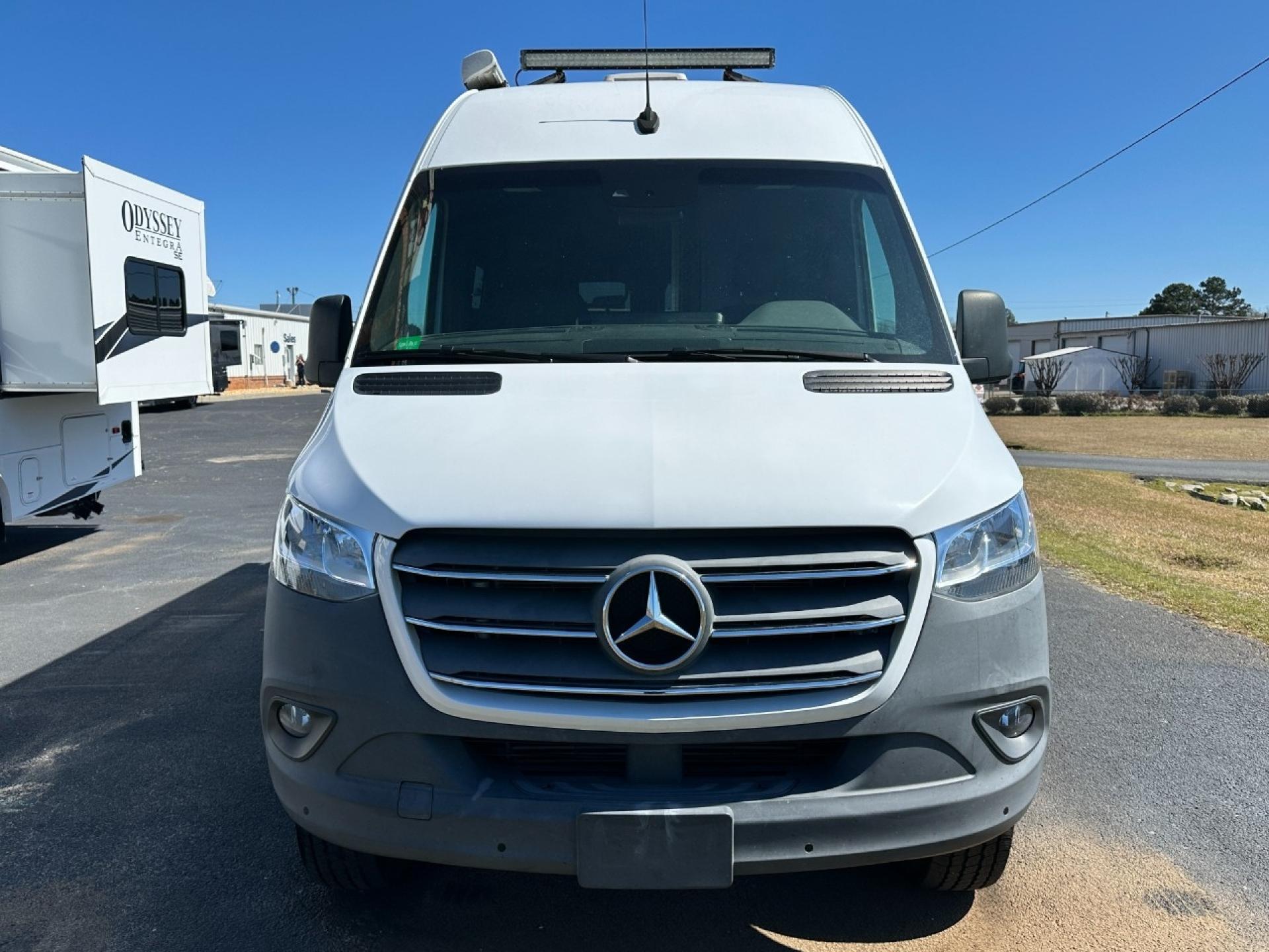 2022 THOR MOTOR COACH SANCTUARY 19P