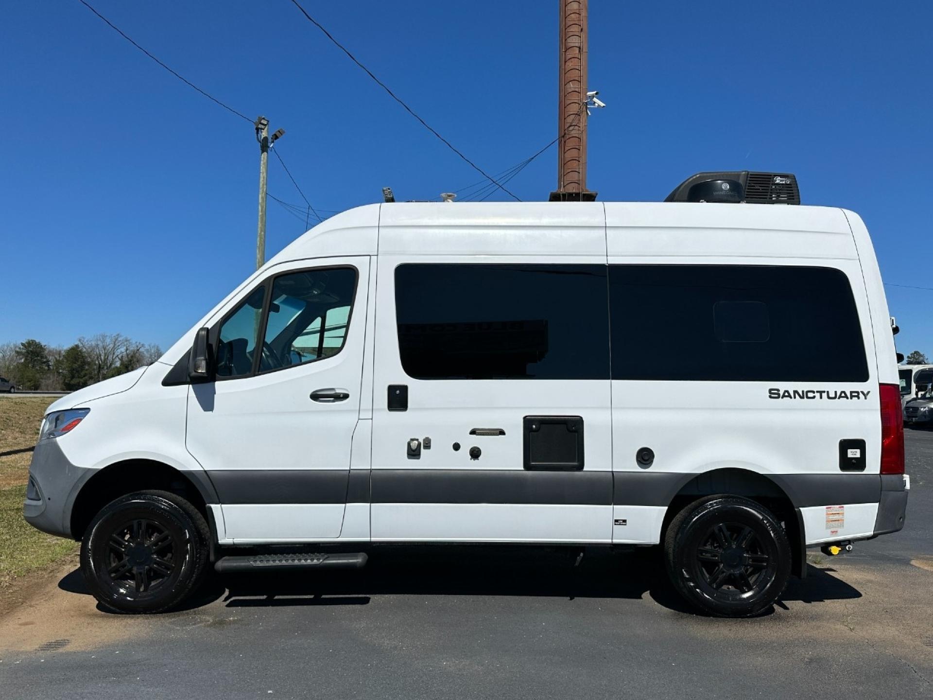 2022 THOR MOTOR COACH SANCTUARY 19P