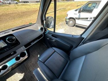 2022 THOR MOTOR COACH SANCTUARY 19P