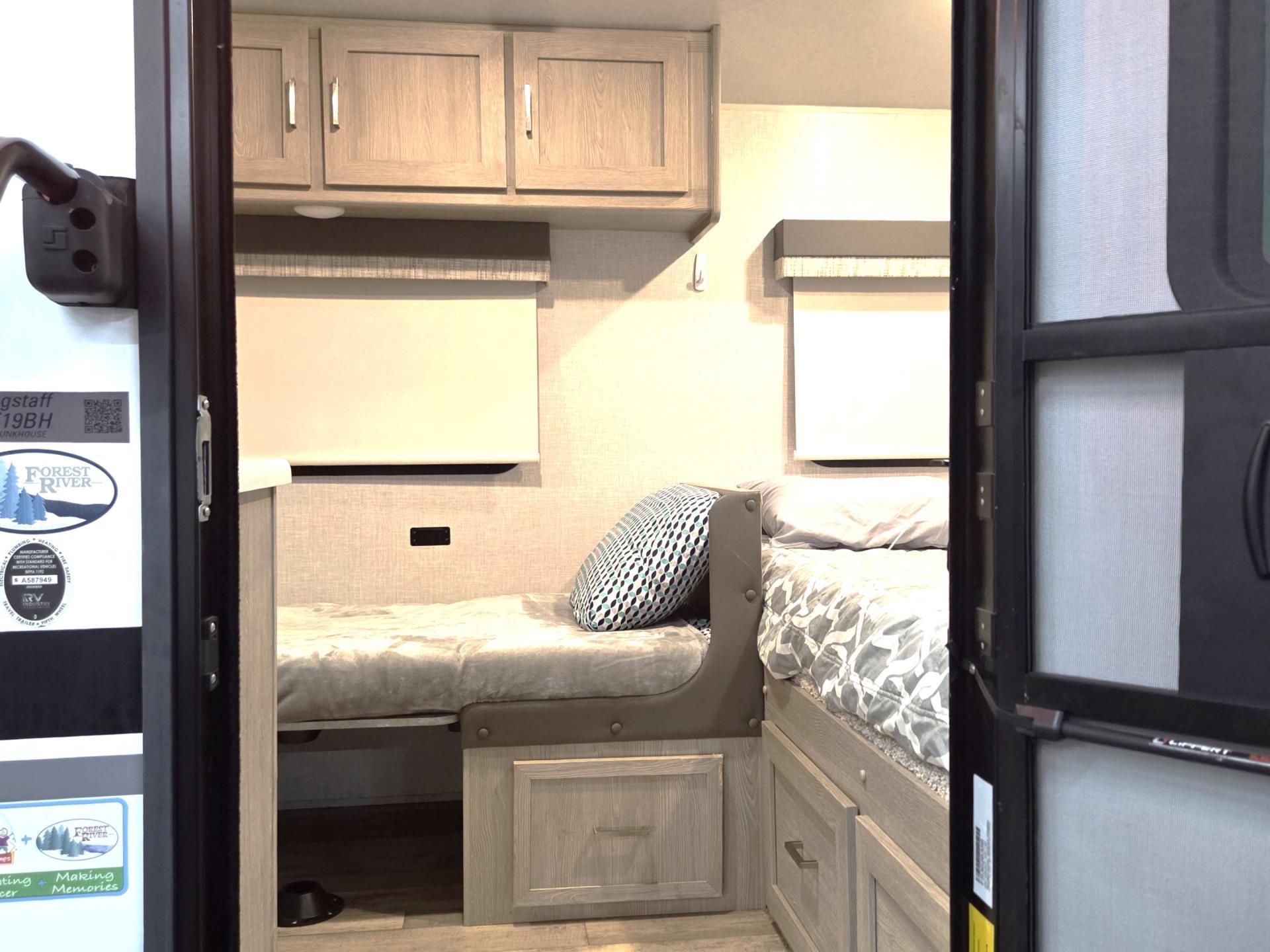2022 FOREST RIVER FLAGSTAFF E-PRO 19BH