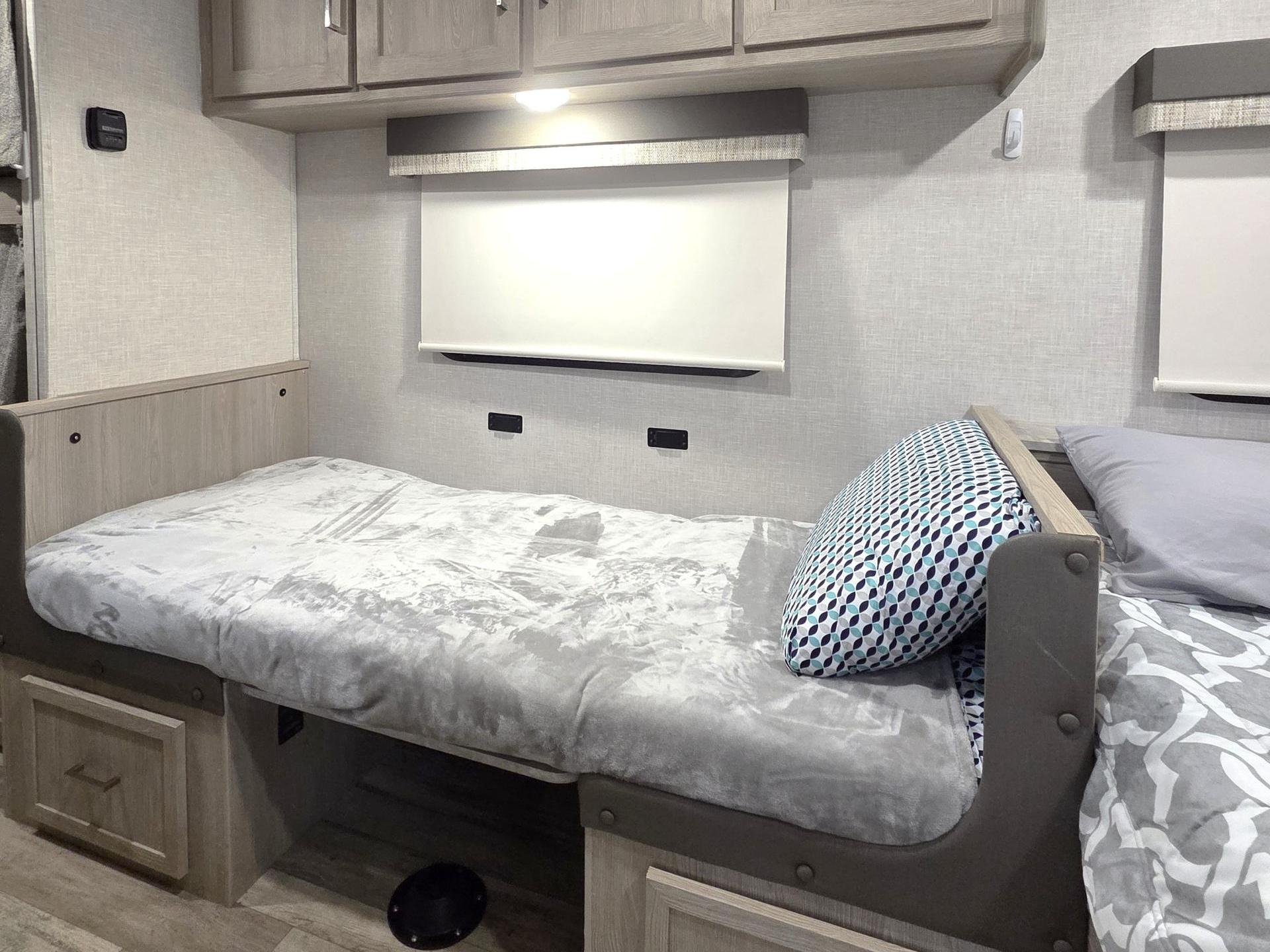 2022 FOREST RIVER FLAGSTAFF E-PRO 19BH