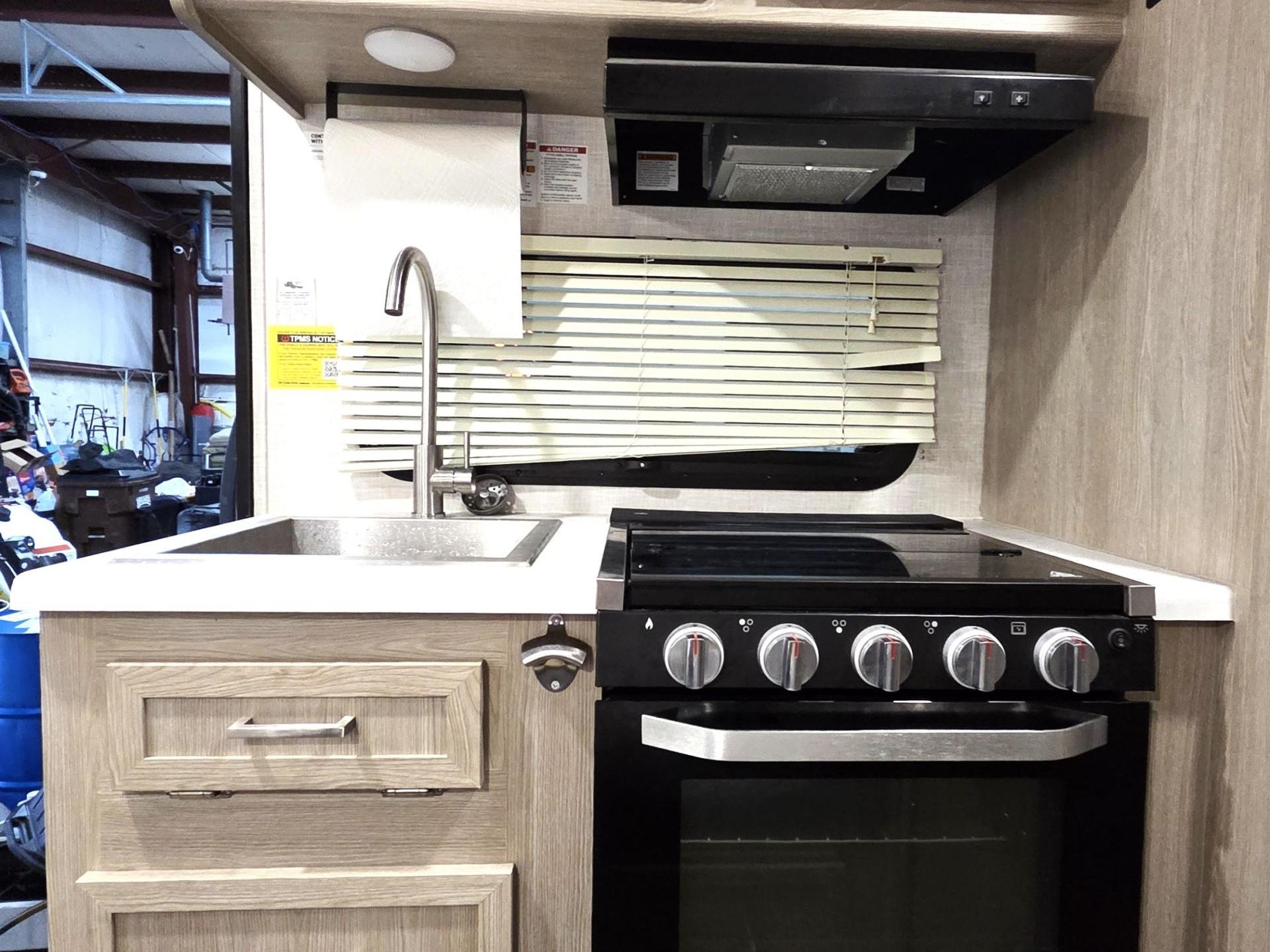 2022 FOREST RIVER FLAGSTAFF E-PRO 19BH