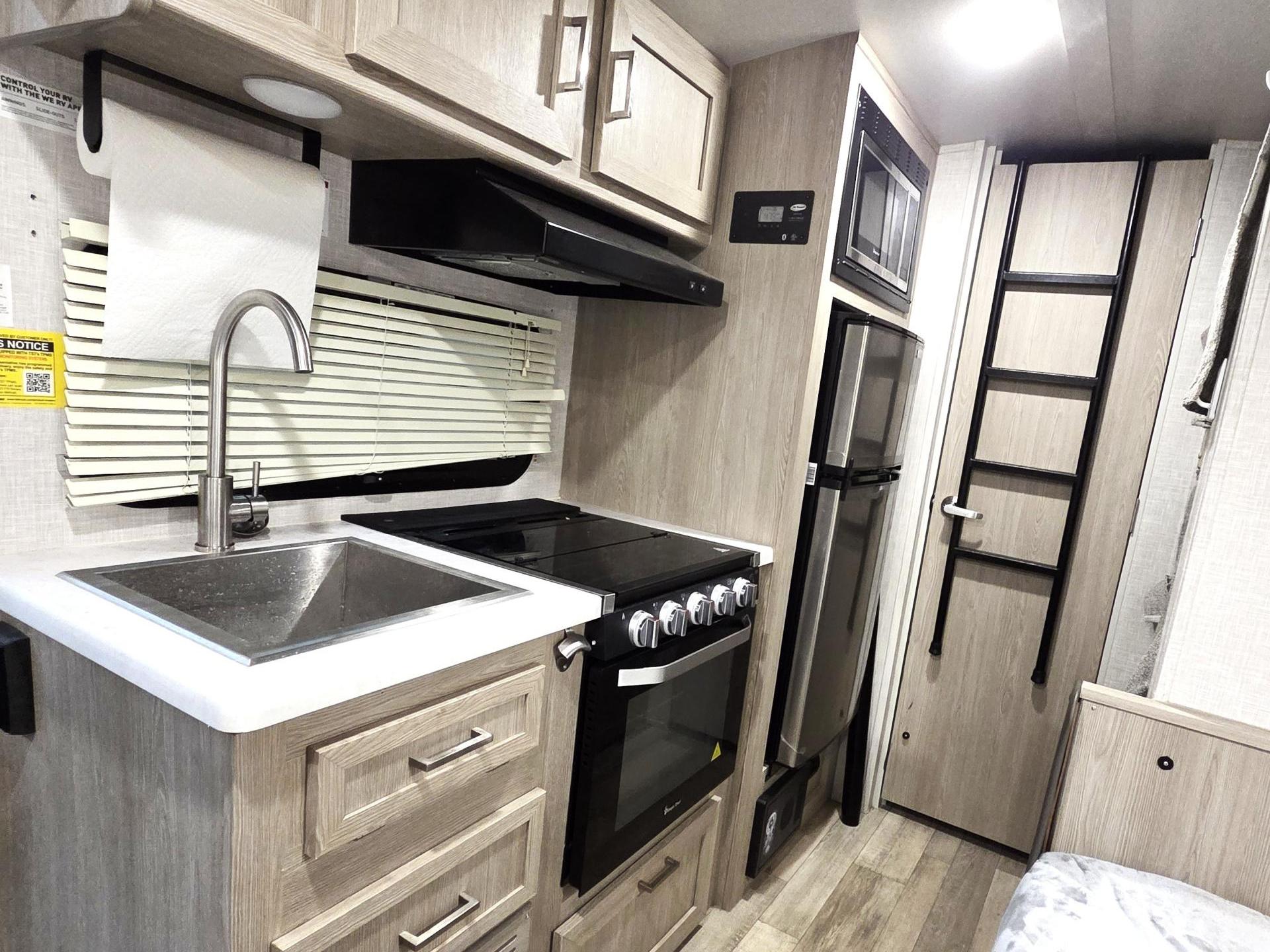 2022 FOREST RIVER FLAGSTAFF E-PRO 19BH