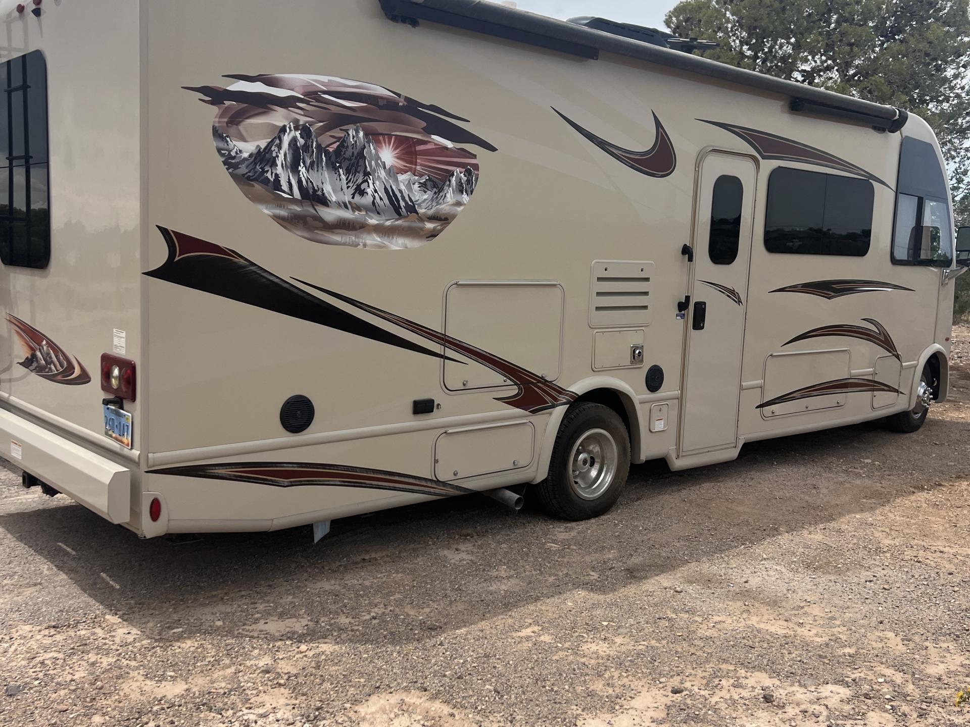 2018 THOR MOTOR COACH VEGAS 27.7