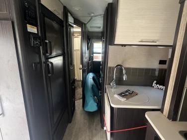 2018 THOR MOTOR COACH VEGAS 27.7