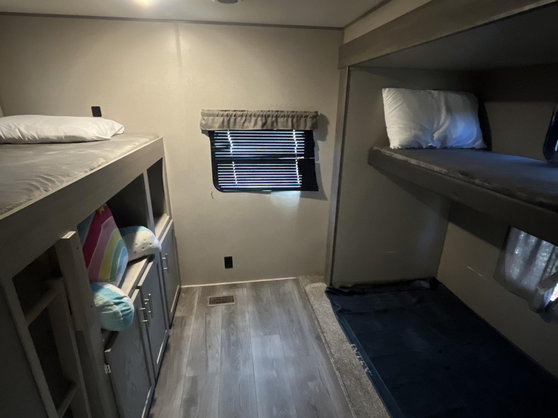2022 COACHMEN CATALINA LEGACY 343BHTS
