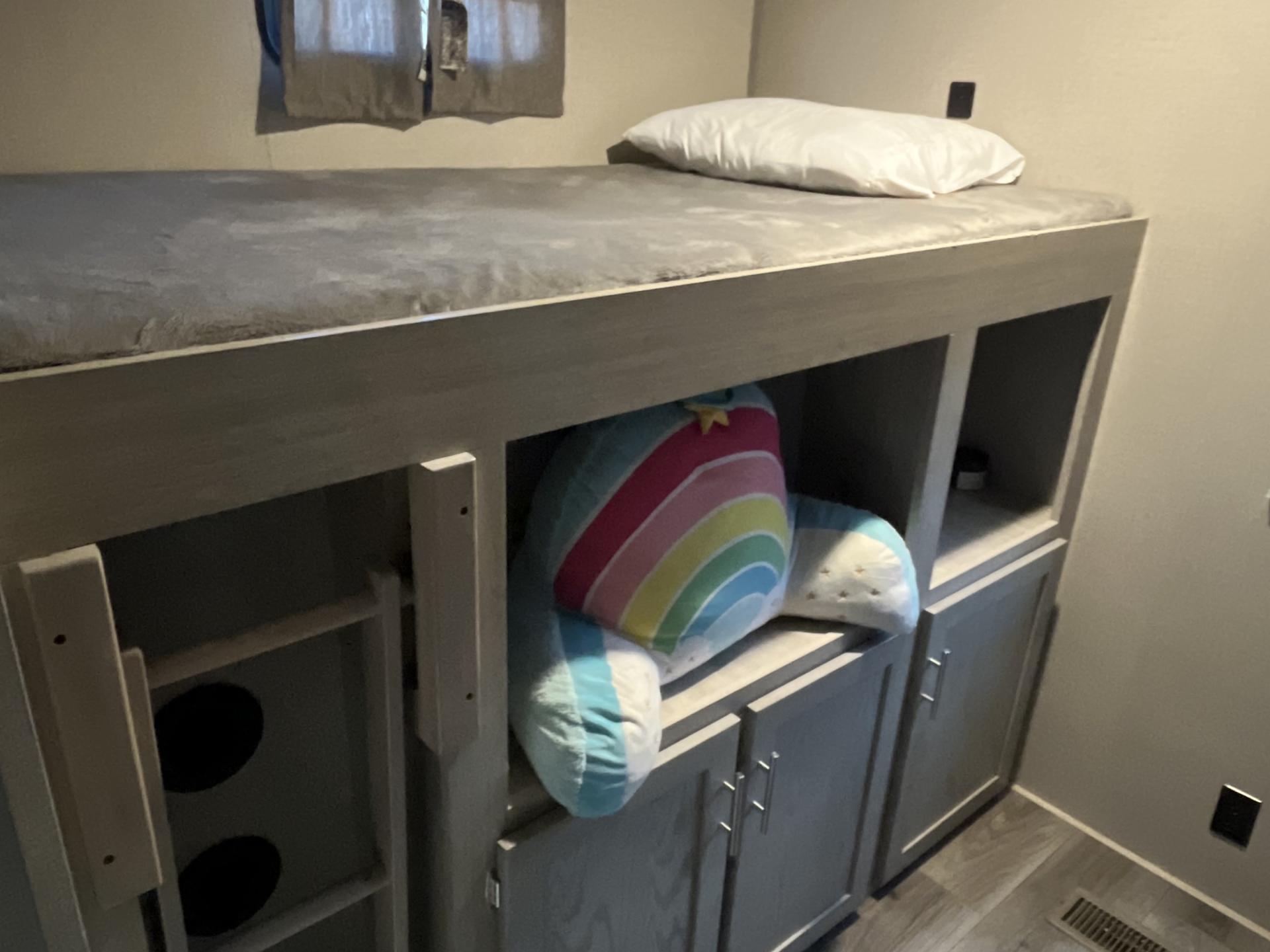 2022 COACHMEN CATALINA LEGACY 343BHTS