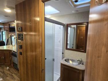 2018 COACHMEN MIRADA 31FW