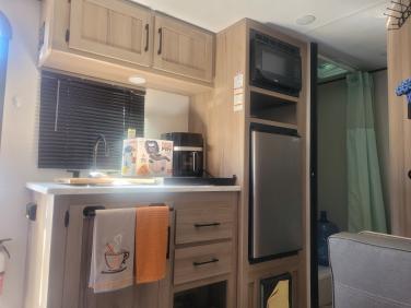 2025 Coleman Lantern 17B