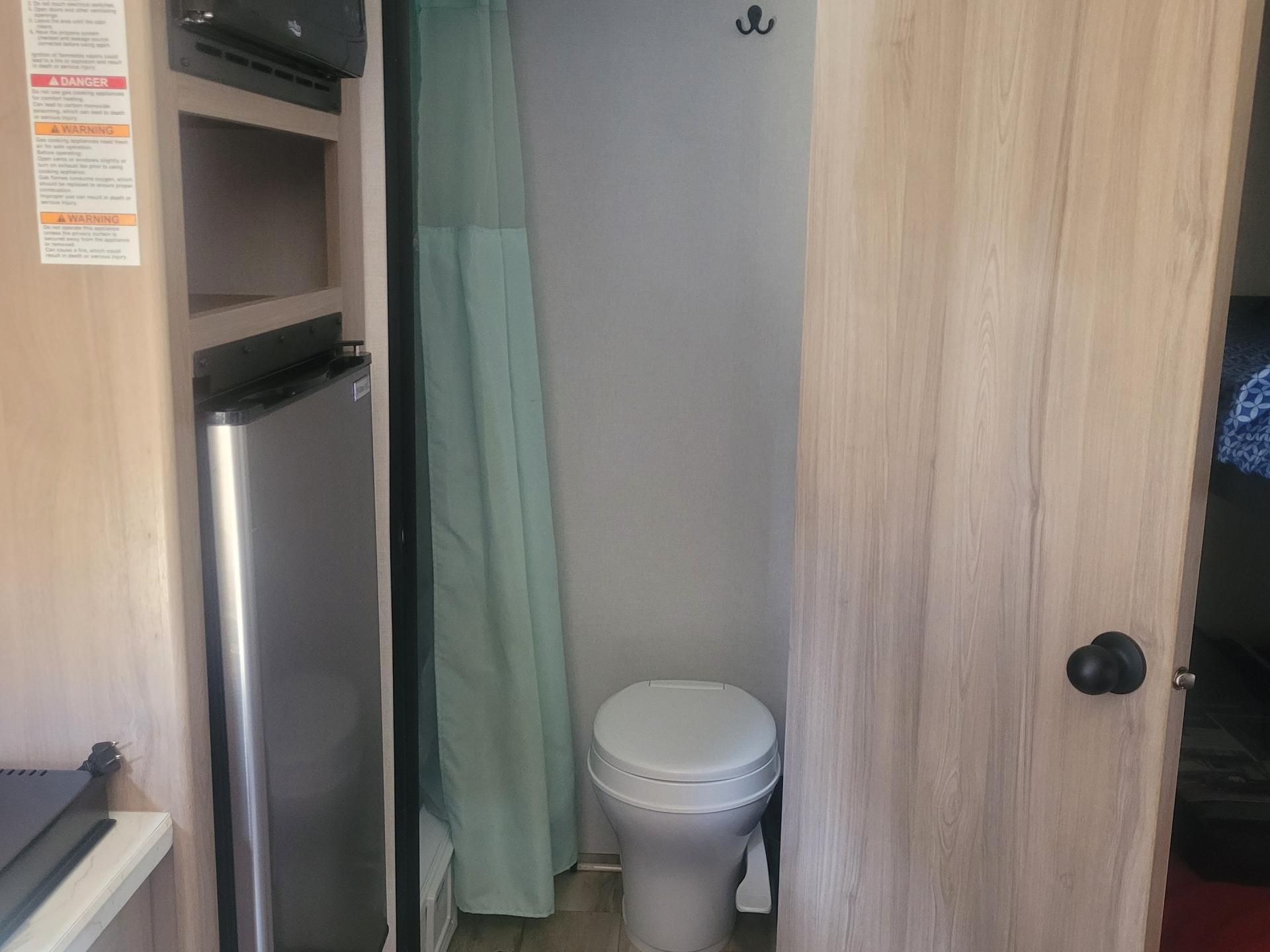 2025 Coleman Lantern 17B