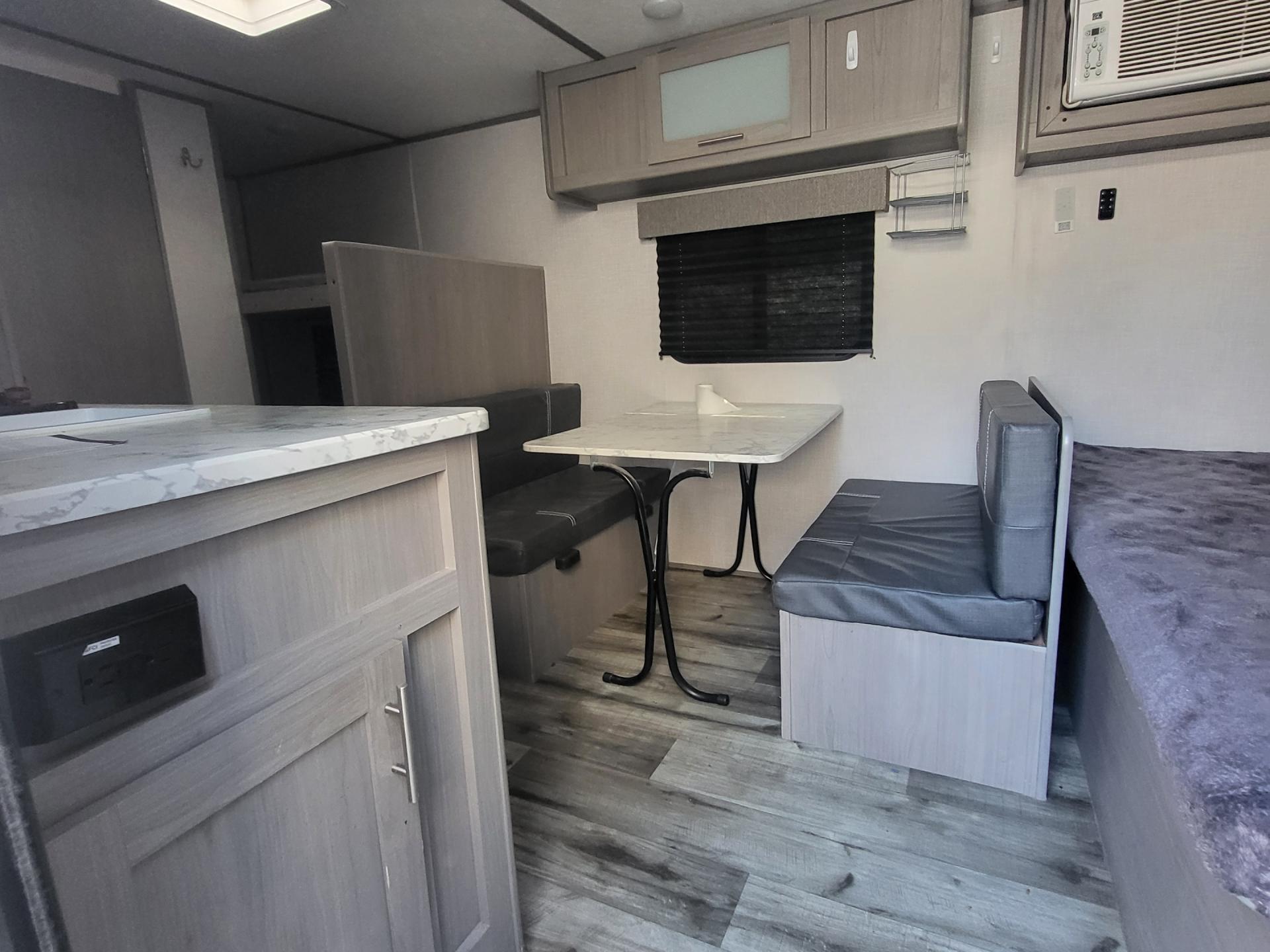 2022 COLEMAN COLEMAN LANTERN LT 17B