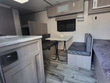 2022 COLEMAN COLEMAN LANTERN LT 17B