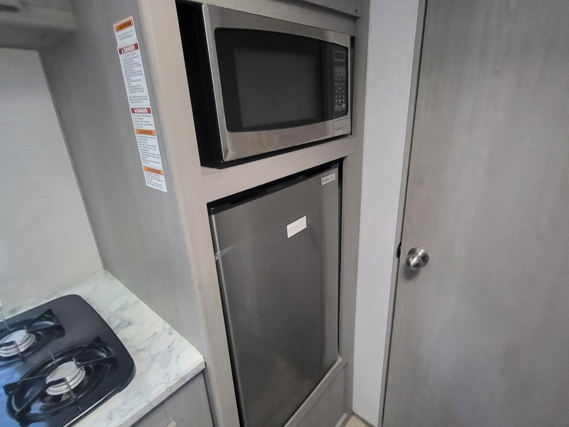 2022 COLEMAN COLEMAN LANTERN LT 17B