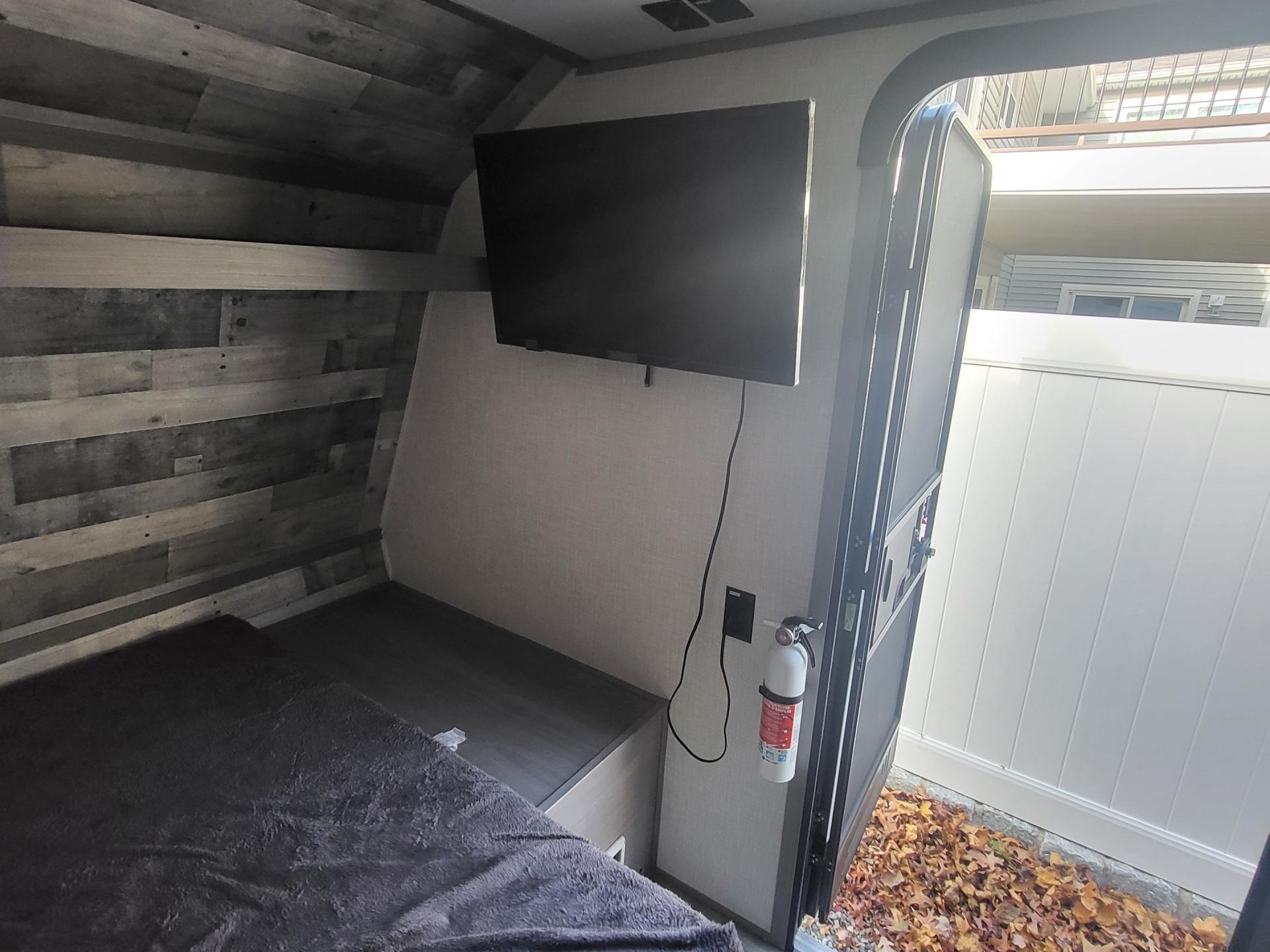 2022 COLEMAN COLEMAN LANTERN LT 17B