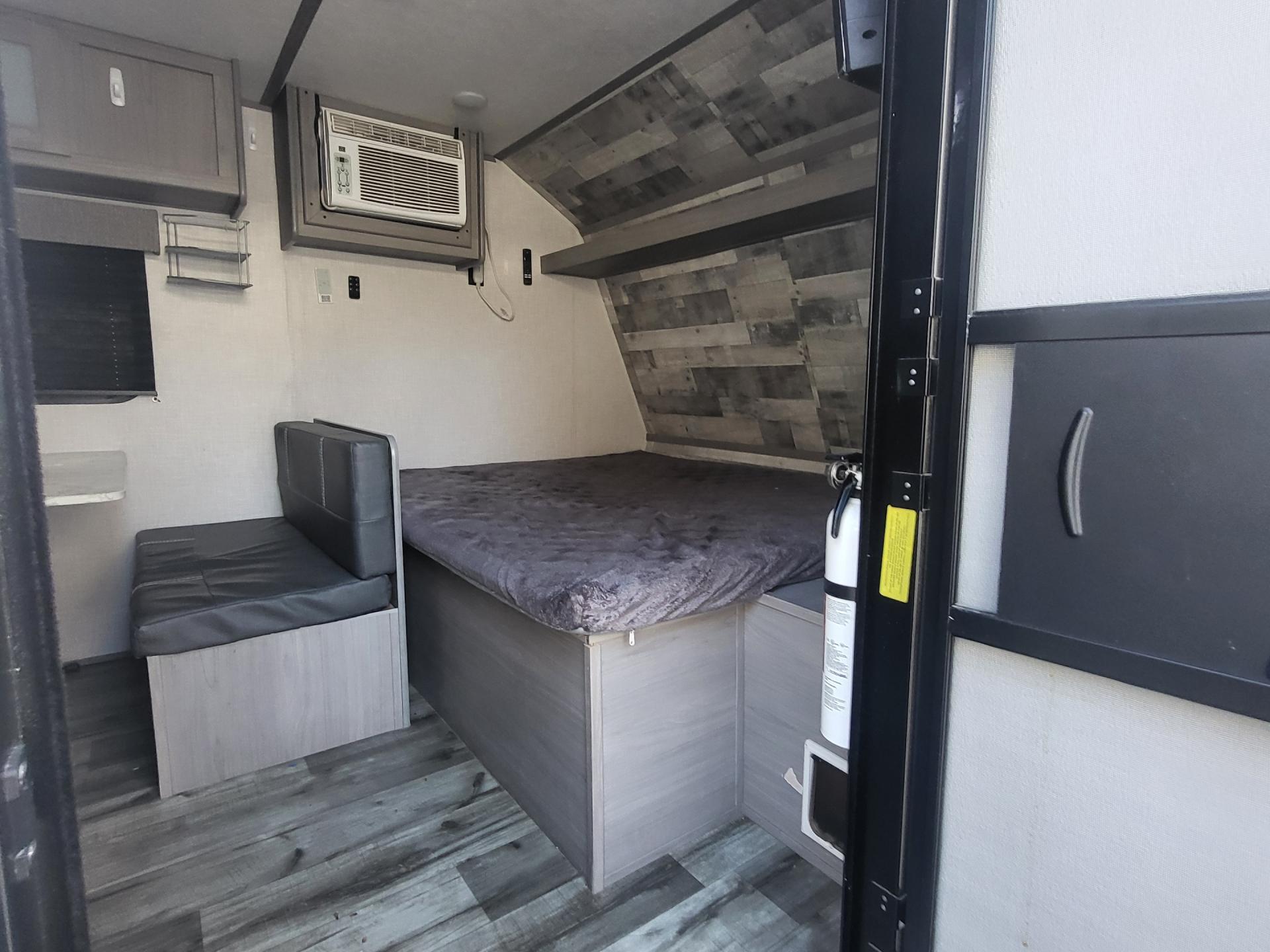 2022 COLEMAN COLEMAN LANTERN LT 17B