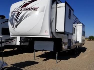 2018 FOREST RIVER SHOCKWAVE 28FWGDX
