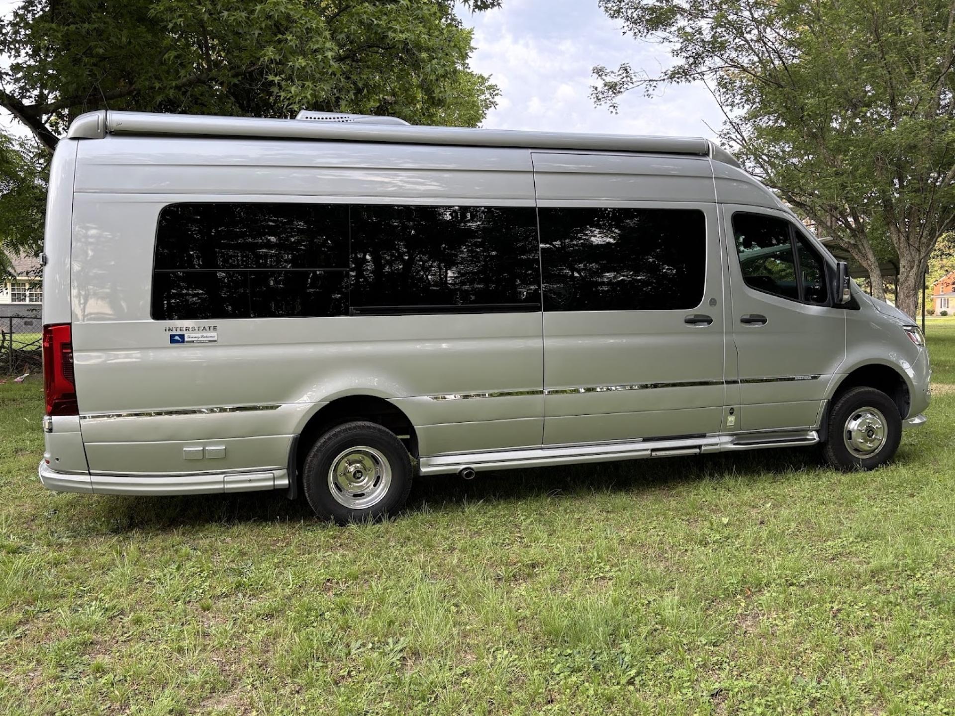 2020 AIRSTREAM INTERSTATE TOMMY BAHAMA EDITION LOUNGE EXT 4WD