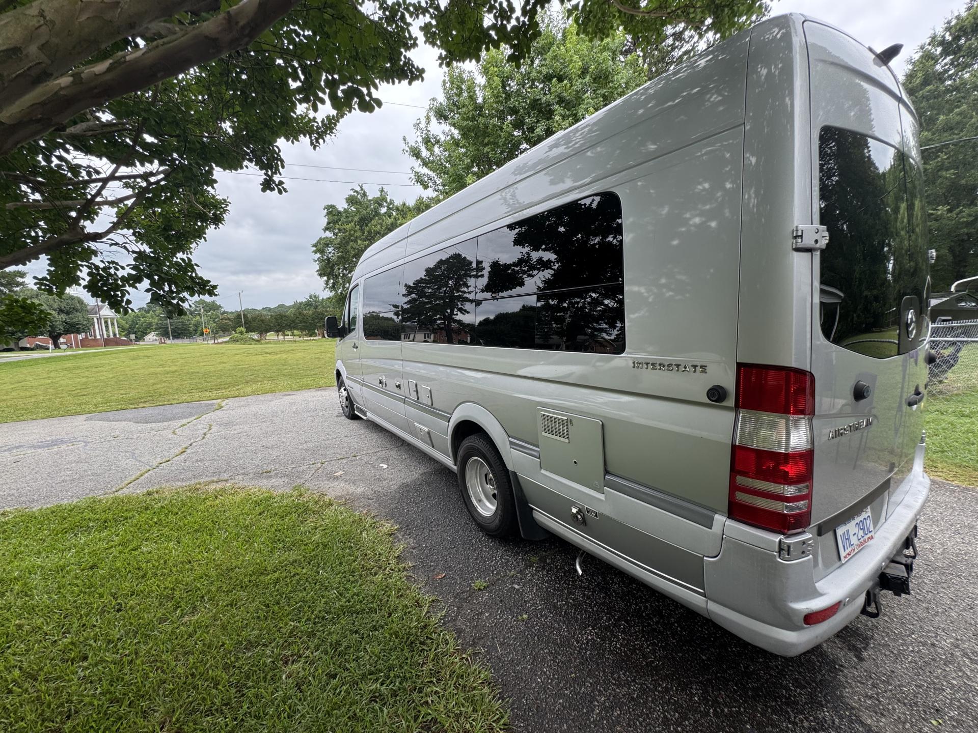 2013 AIRSTREAM INTERSTATE 3500 EXT LOUNGE