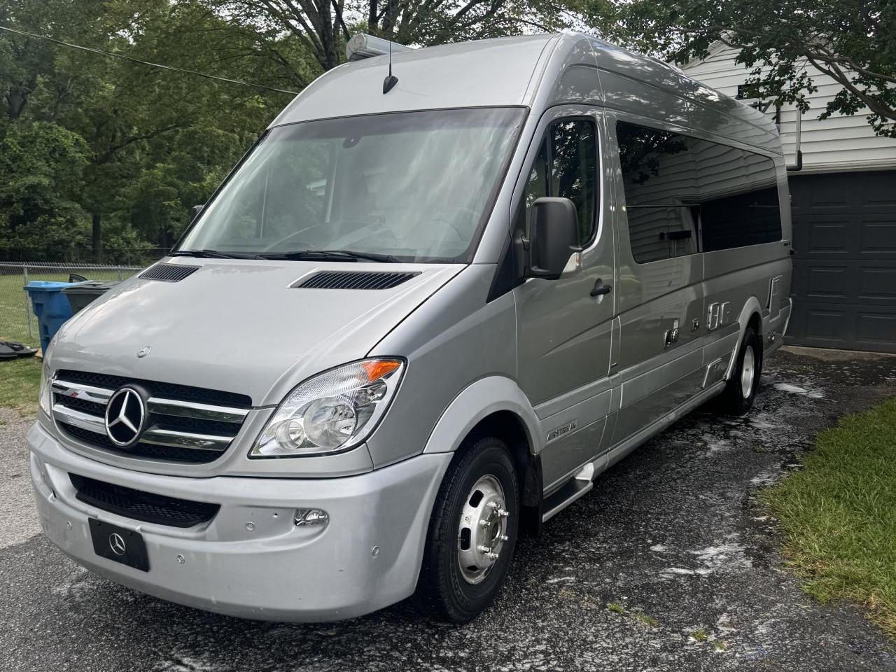 2013 AIRSTREAM INTERSTATE 3500 EXT LOUNGE