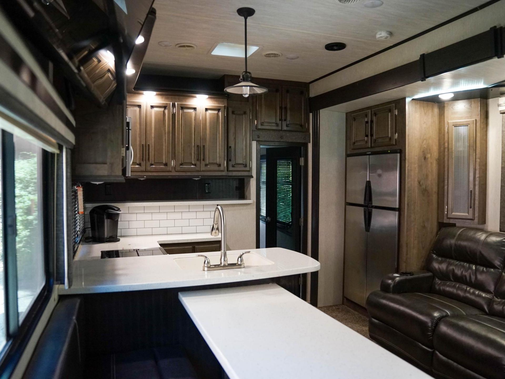 2019 HEARTLAND TORQUE 371