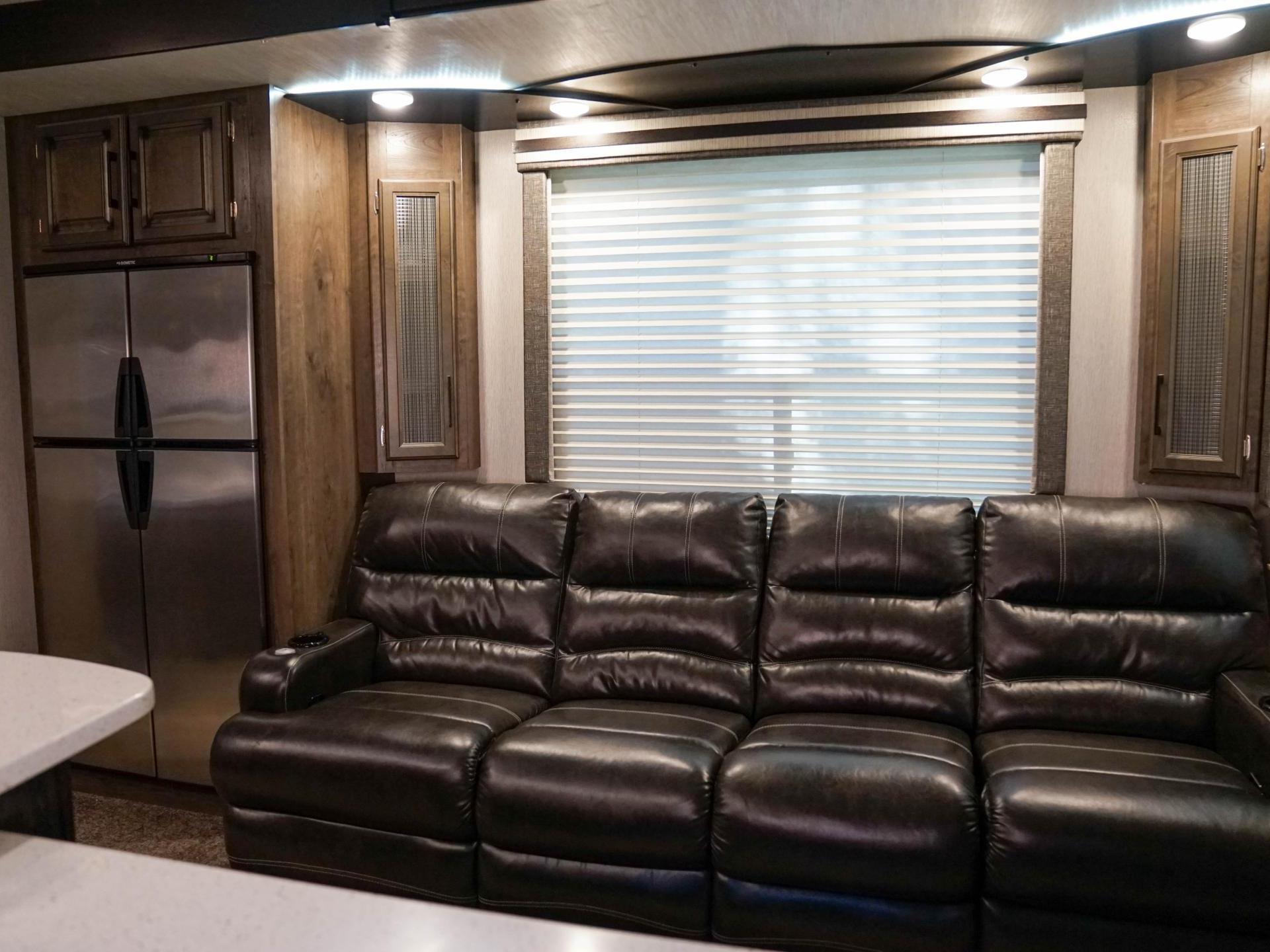 2019 HEARTLAND TORQUE 371