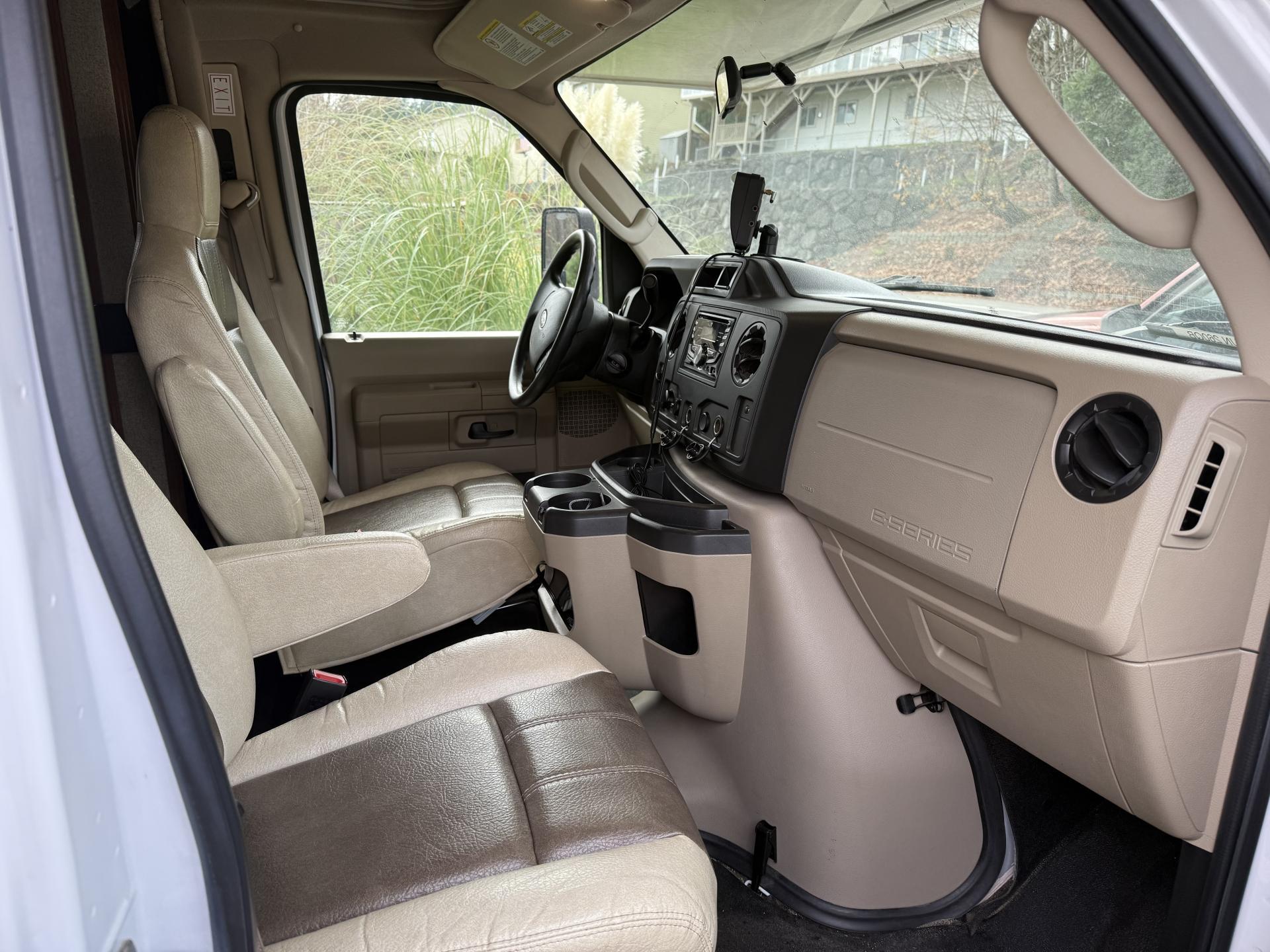 2019 COACHMEN LEPRECHAUN 260QB