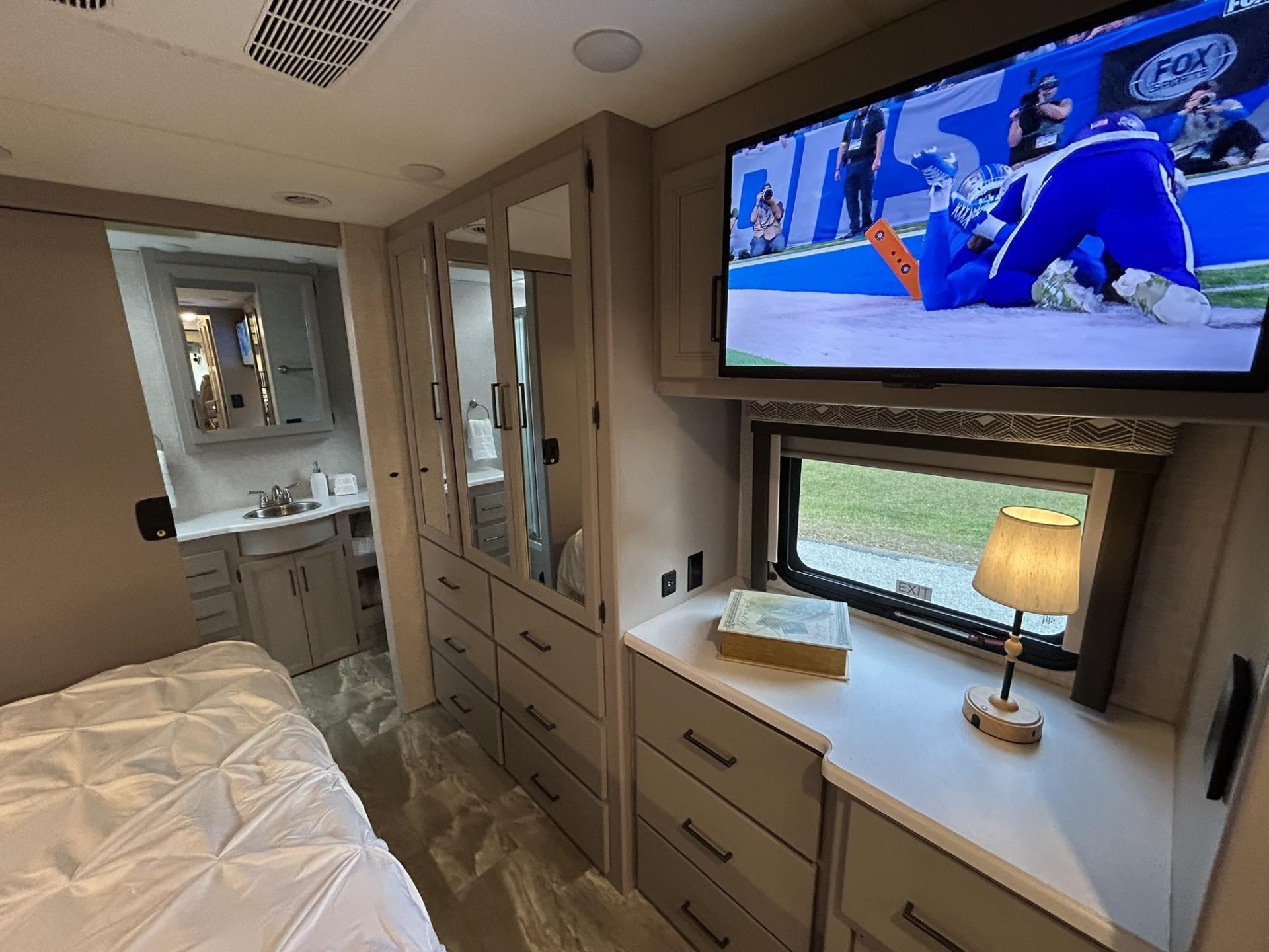 2023 THOR MOTOR COACH WINDSPORT 35M